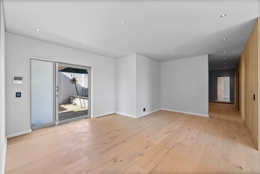 5 Bedroom Property for Sale in Camps Bay Western Cape
